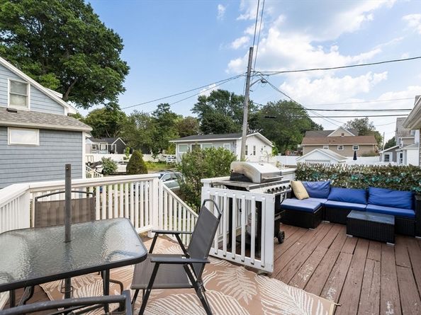 16 Caldwell St, Weymouth MA 02191