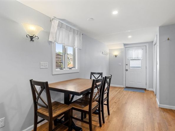 16 Caldwell St, Weymouth MA 02191