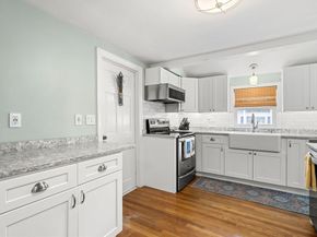16 Caldwell St, Weymouth MA 02191