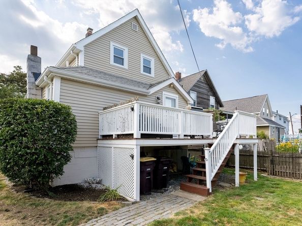 16 Caldwell St, Weymouth MA 02191