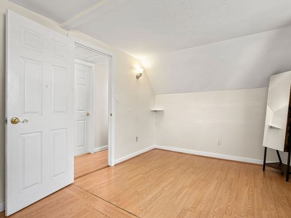16 Caldwell St, Weymouth MA 02191