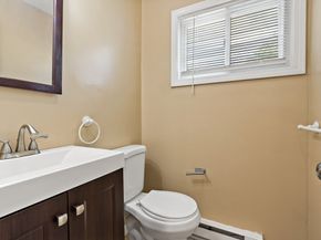 45 Fourth St Right, Worcester MA 01602