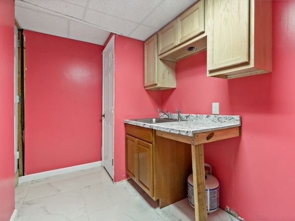 45 Fourth St Right, Worcester MA 01602