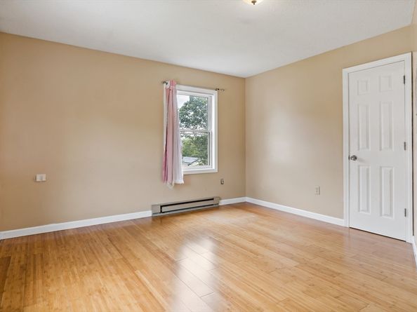 45 Fourth St Right, Worcester MA 01602