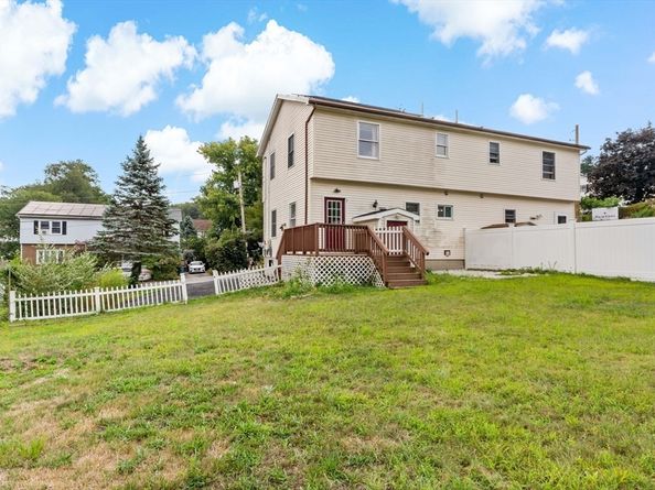 45 Fourth St Right, Worcester MA 01602