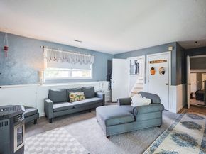 35 Pilgrim Dr, Norwood MA 02062