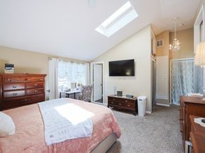 35 Pilgrim Dr, Norwood MA 02062