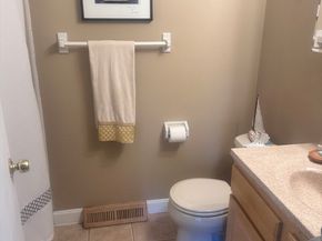 35 Pilgrim Dr, Norwood MA 02062