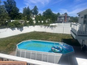 35 Pilgrim Dr, Norwood MA 02062