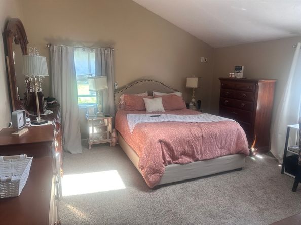 35 Pilgrim Dr, Norwood MA 02062