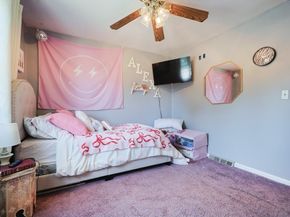 35 Pilgrim Dr, Norwood MA 02062