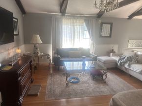 35 Pilgrim Dr, Norwood MA 02062