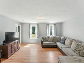 270 New Braintree Rd, West Brookfield MA 01585
