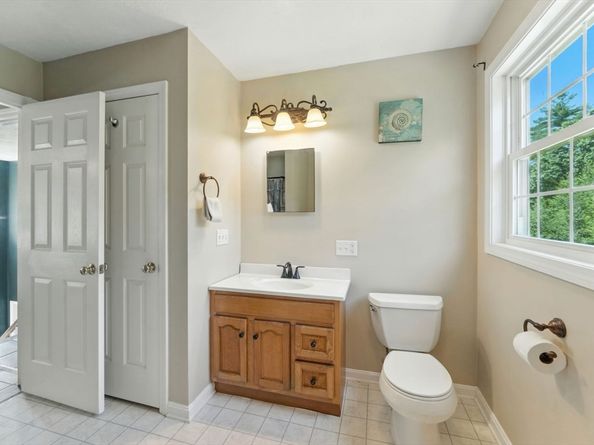 270 New Braintree Rd, West Brookfield MA 01585