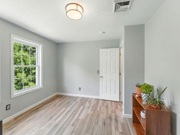 270 New Braintree Rd, West Brookfield MA 01585