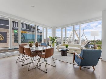 100 Lovejoy Wharf