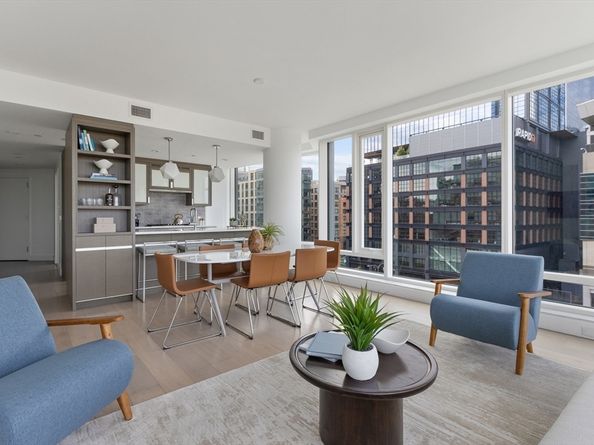 100 Lovejoy Wharf PH1D, Boston MA 02114