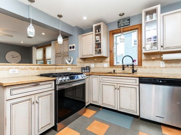 86 Massachusetts Ave, Dedham MA 02026