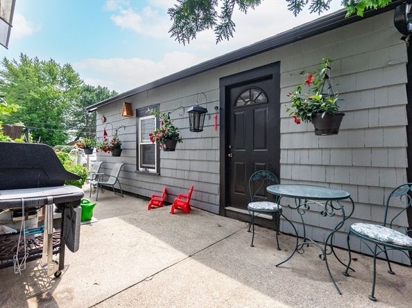 86 Massachusetts Ave, Dedham MA 02026