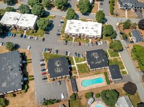 1 Hallmark Gardens 8, Burlington MA 01803