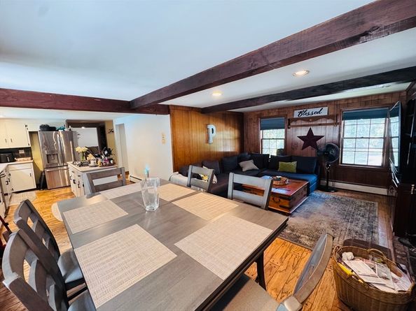 13 Hemlock Ln, Milford MA 01757