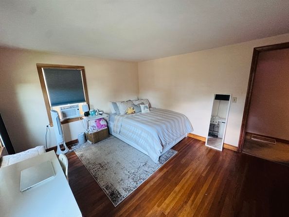 13 Hemlock Ln, Milford MA 01757
