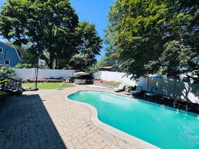 13 Hemlock Ln, Milford MA 01757