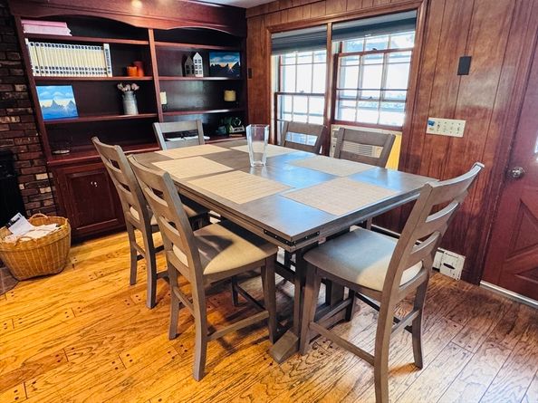 13 Hemlock Ln, Milford MA 01757