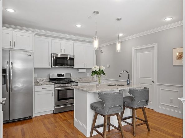 41 Washington B, Newburyport MA 01950
