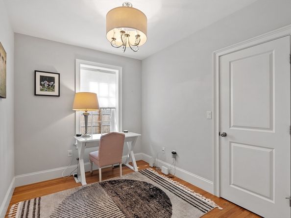 41 Washington B, Newburyport MA 01950