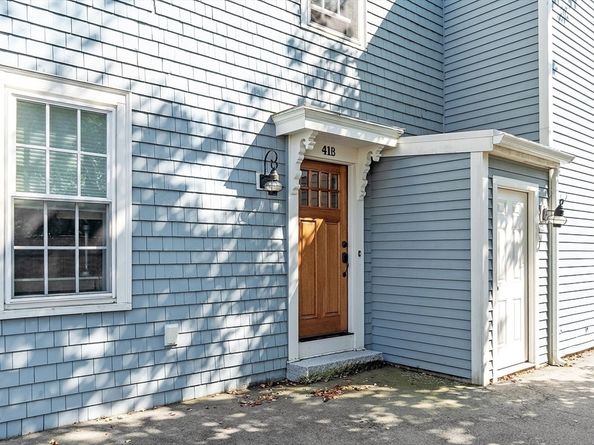 41 Washington B, Newburyport MA 01950
