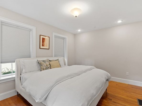 41 Washington B, Newburyport MA 01950