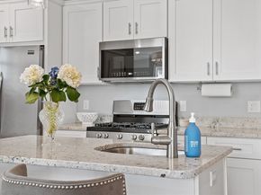 41 Washington B, Newburyport MA 01950