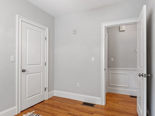 41 Washington B, Newburyport MA 01950