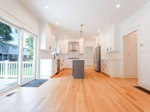 8 Bellmore Road, Framingham MA 01702
