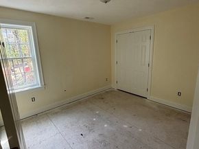 14 Welch Ave B, Rutland MA 01543