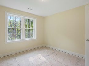 14 Welch Ave B, Rutland MA 01543