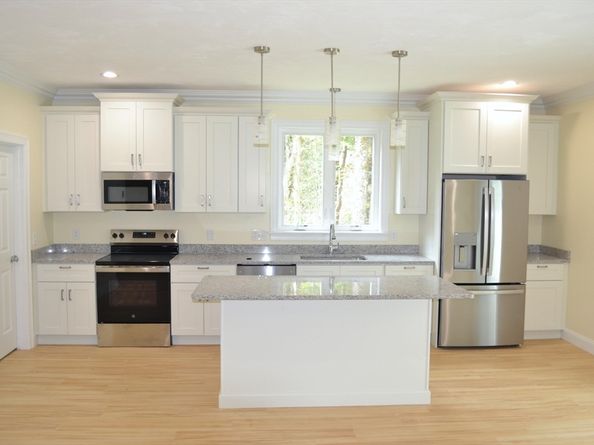 14 Welch Ave B, Rutland MA 01543