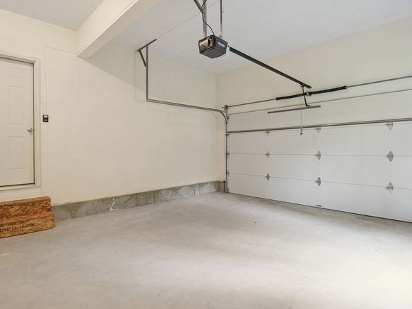 14 Welch Ave B, Rutland MA 01543