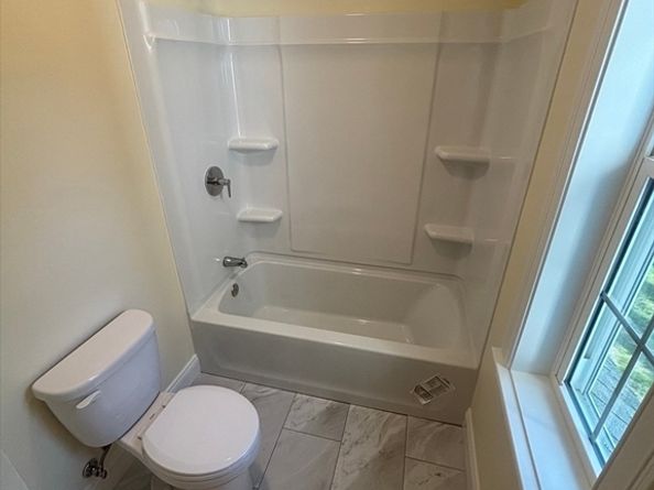 14 Welch Ave B, Rutland MA 01543
