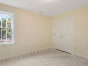 14 Welch Ave B, Rutland MA 01543
