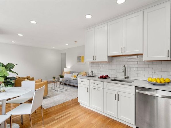 13 Thacher St 2, Boston MA 02113