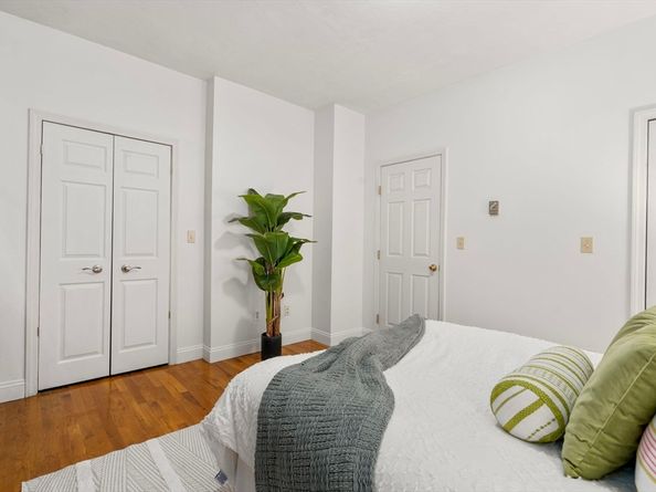13 Thacher St 2, Boston MA 02113