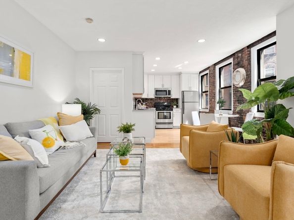 13 Thacher St 2, Boston MA 02113