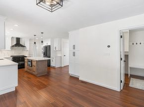 16 Shipley Cir, Westford MA 01886