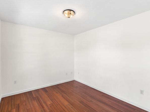 16 Shipley Cir, Westford MA 01886