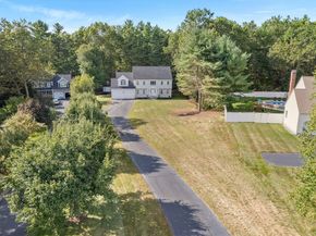16 Shipley Cir, Westford MA 01886