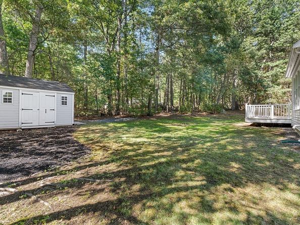 16 Shipley Cir, Westford MA 01886