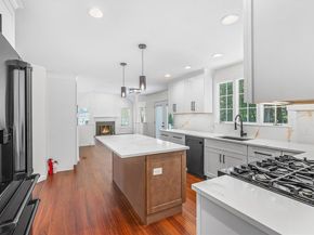 16 Shipley Cir, Westford MA 01886