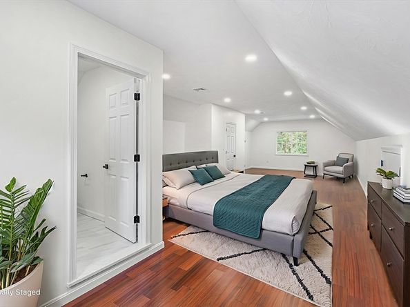 16 Shipley Cir, Westford MA 01886